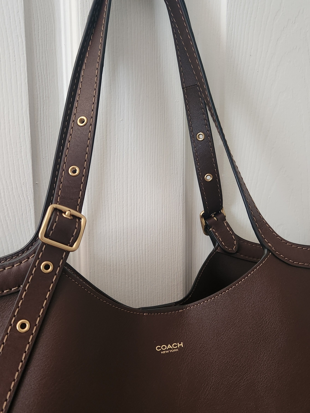 Coach Maple Leather Tote with Brass Hardware - Picture 3 of 6